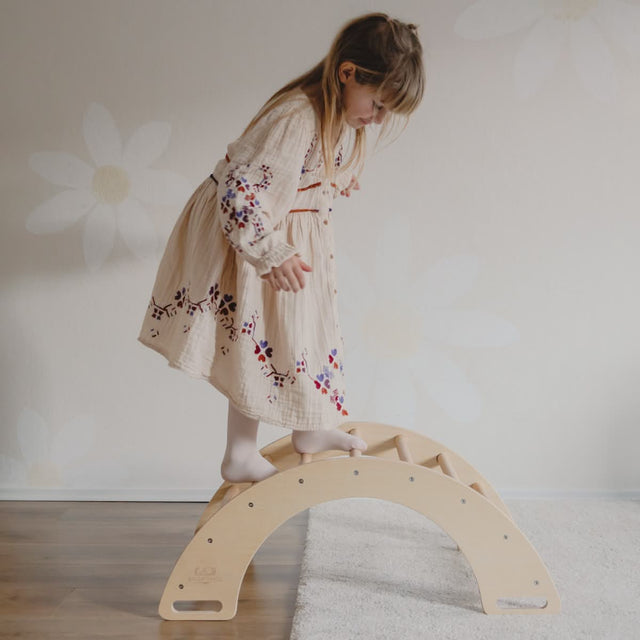 Arche à bascule et d'escalade Pikler - Jeu actif by Kinderfeets