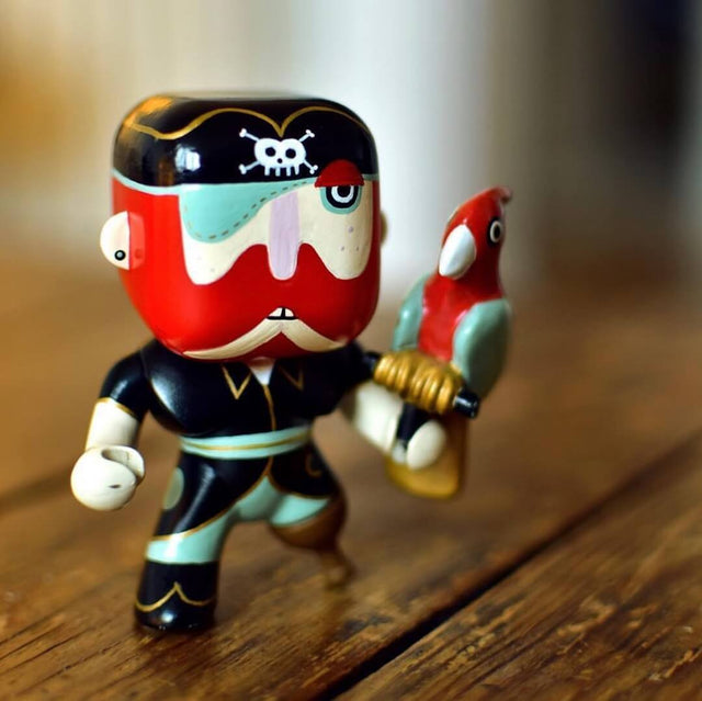 Figurine pirate Sam Parrot - Figurines by Djeco
