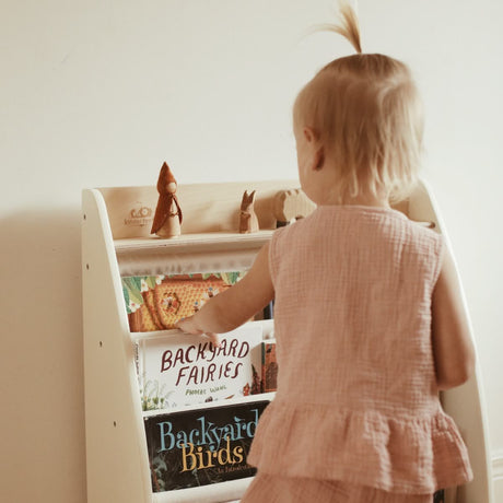 Bibliothèque à pochettes - Mobilier by Kinderfeets