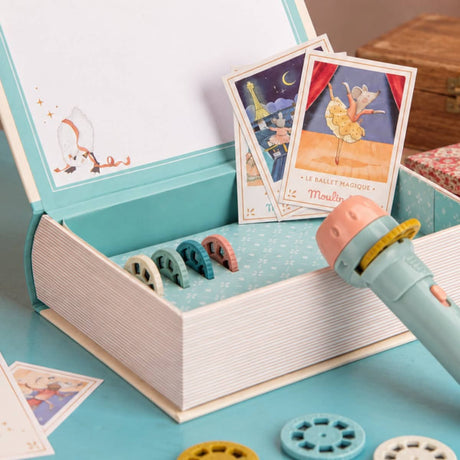 Coffret-livre lampe à histoires - Petite école de danse - Lampes à histoire by Moulin Roty