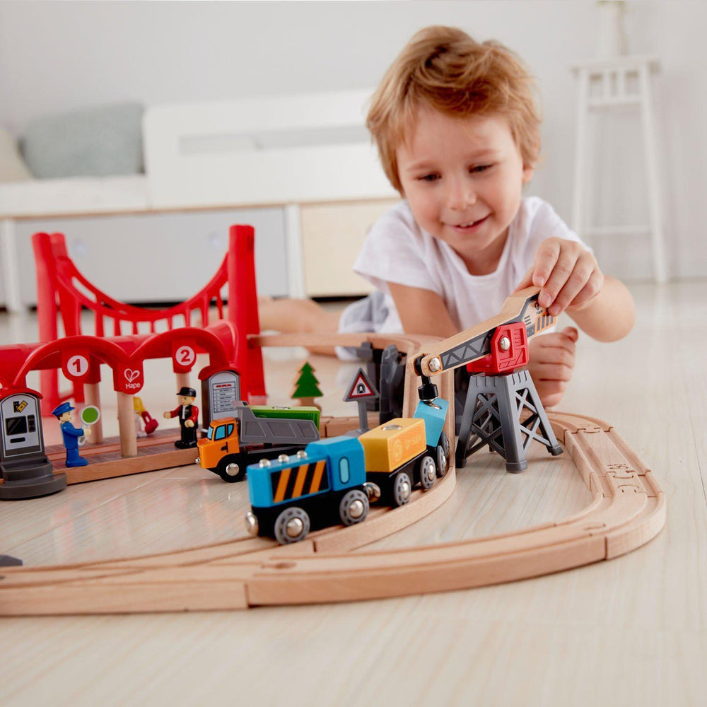 Ensemble de train urbain Busy City (51 pcs)-Hape-Comme des Pirates