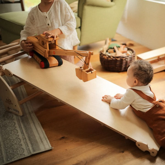 Ensemble Pikler : Arche à bascule + rampe-glissoire - Jeu actif by Kinderfeets