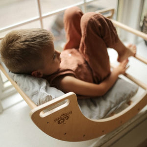 Ensemble Pikler : Arche à bascule + rampe-glissoire - Jeu actif by Kinderfeets