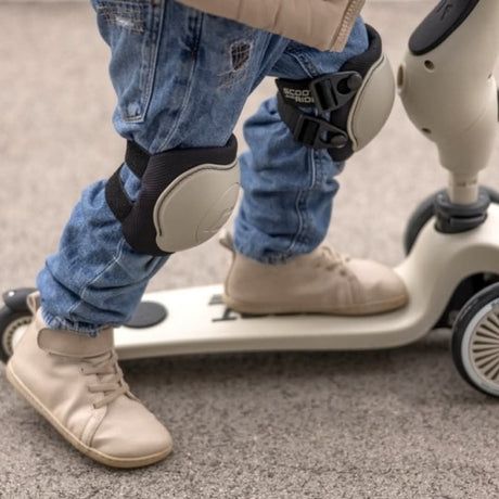 Genouillères & protège‑coudes - Cendré - Jeux d'extérieur by Scoot & Ride