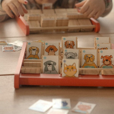 Jeu de déduction Qui es-tu? Les loufoques - Jeux de société by Moulin Roty