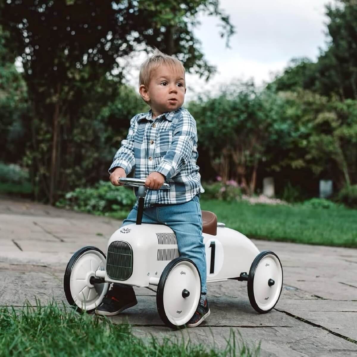 Metal race car ride-on - Vintage blue – Comme des Pirates