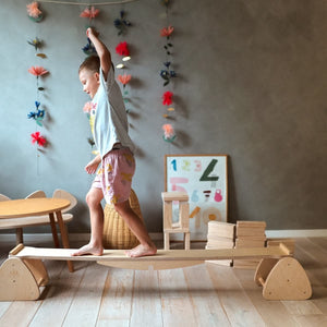 Poutre d'équilibre Pikler - Jeu actif by Kinderfeets