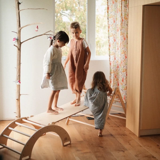 Rampe-glissoire Pikler - Jeu actif by Kinderfeets