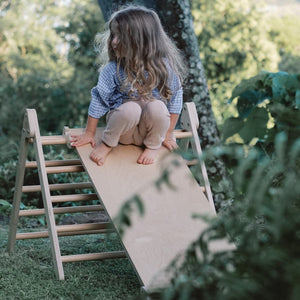 Rampe-glissoire Pikler - Jeu actif by Kinderfeets