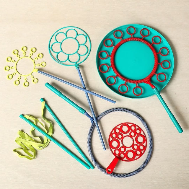 Set de bulles géantes Aujourd'hui, c'est Mercredi - Jeux d'extérieur by Moulin Roty