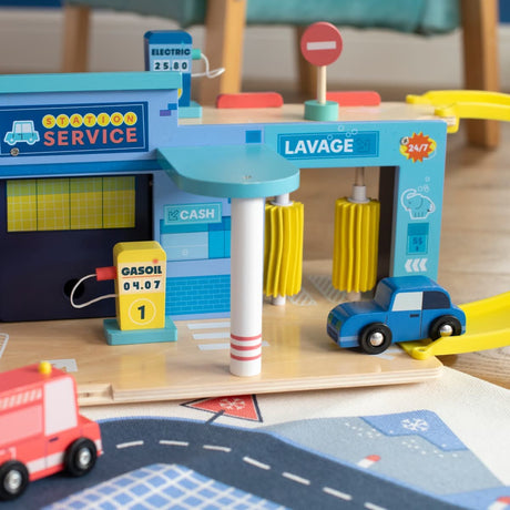 Station service en bois Avenue du Moulin - Ensembles de jeu by Moulin Roty