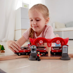 Train urbain Busy City (51 pcs) - Ensembles de jeu by Hape