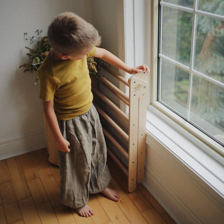 Triangle d'escalade Pikler (moyen) - Jeu actif by Kinderfeets