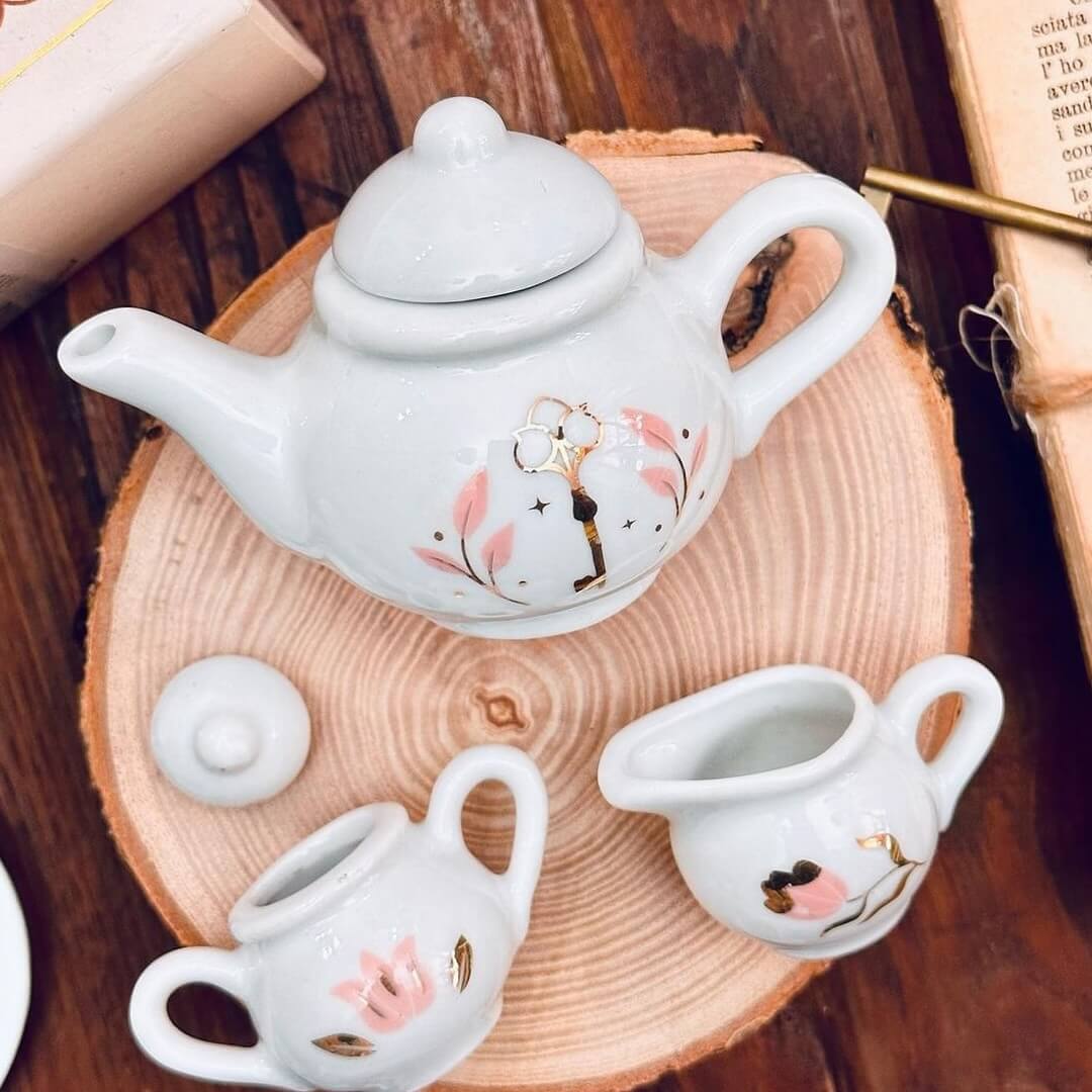 Porcelain tea set - École de danse suitcase – Comme des Pirates
