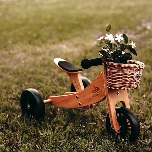 Vélo d'équilibre Tiny Tot Plus + casque & panier - Bambou - Jeux d'extérieur by Kinderfeets