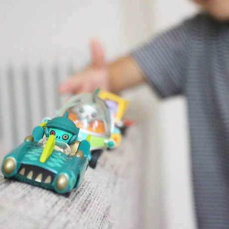 Voiture de course Crazy Motors - Mister Wings - Véhicules de jeu by Djeco