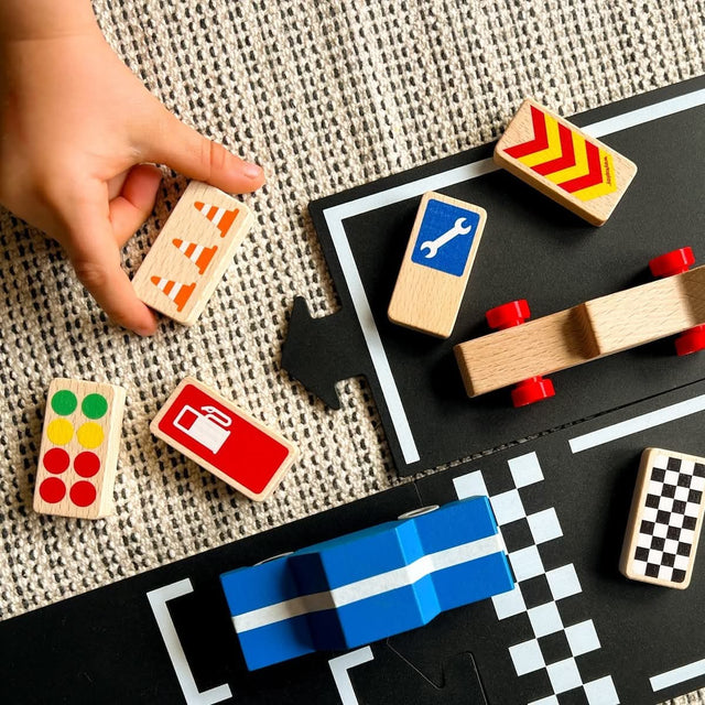 Road Blocks - Race Signs (8 pcs)